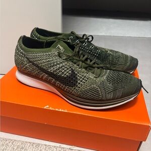 Nike Men's Dark Green Athletic Shoes Flyknit Racers